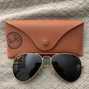 Ray-Ban Gold Aviator Sunglasses with Brown Case